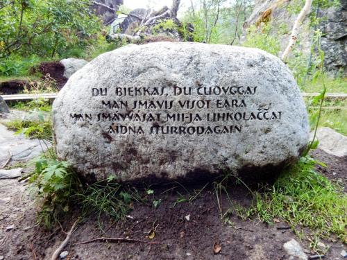 We hebben tijd om op deze tekst te kauwen en onze gedachten hierover uit te wisselen.